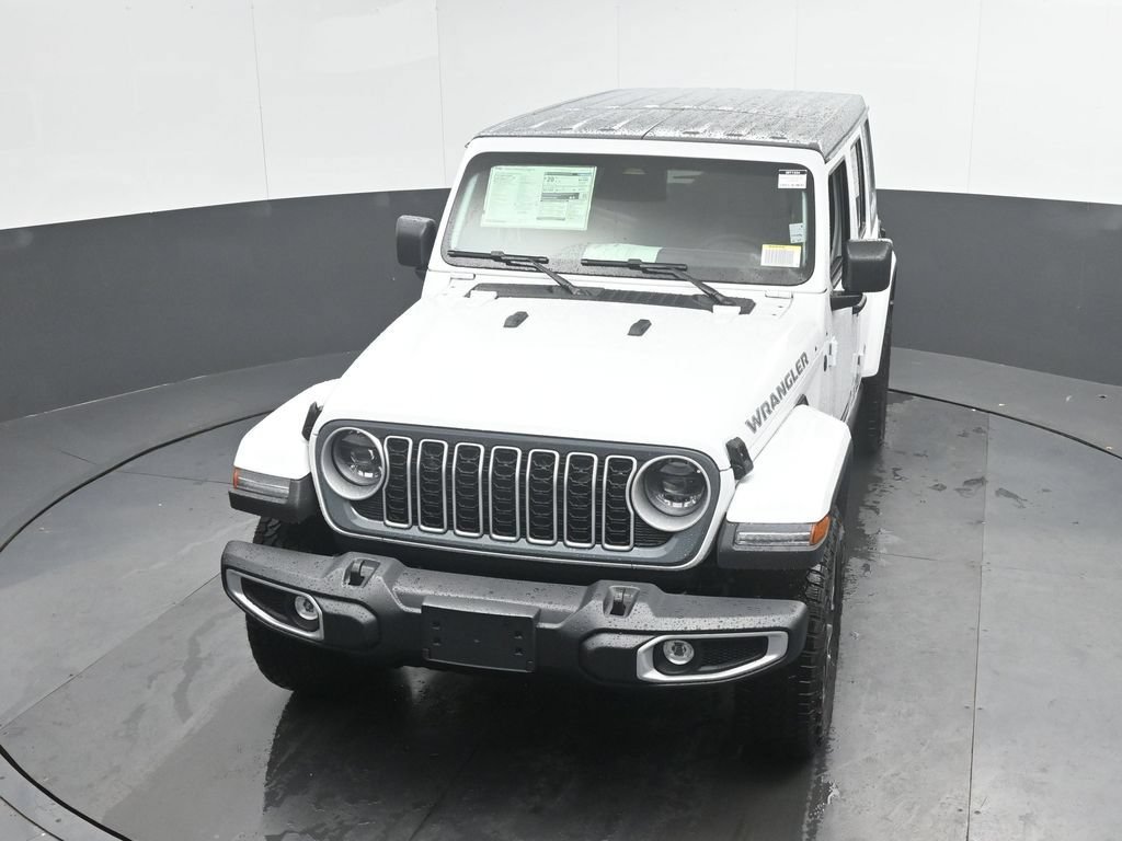 New 2026 Jeep Wrangler Unlimited Sahara w/ Rockslide Package AWD/4WD image 36