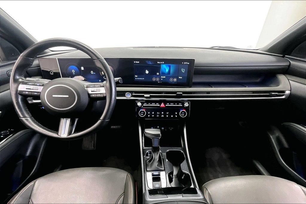 Certified 2025 Hyundai Santa Cruz Limited AWD/4WD image 15