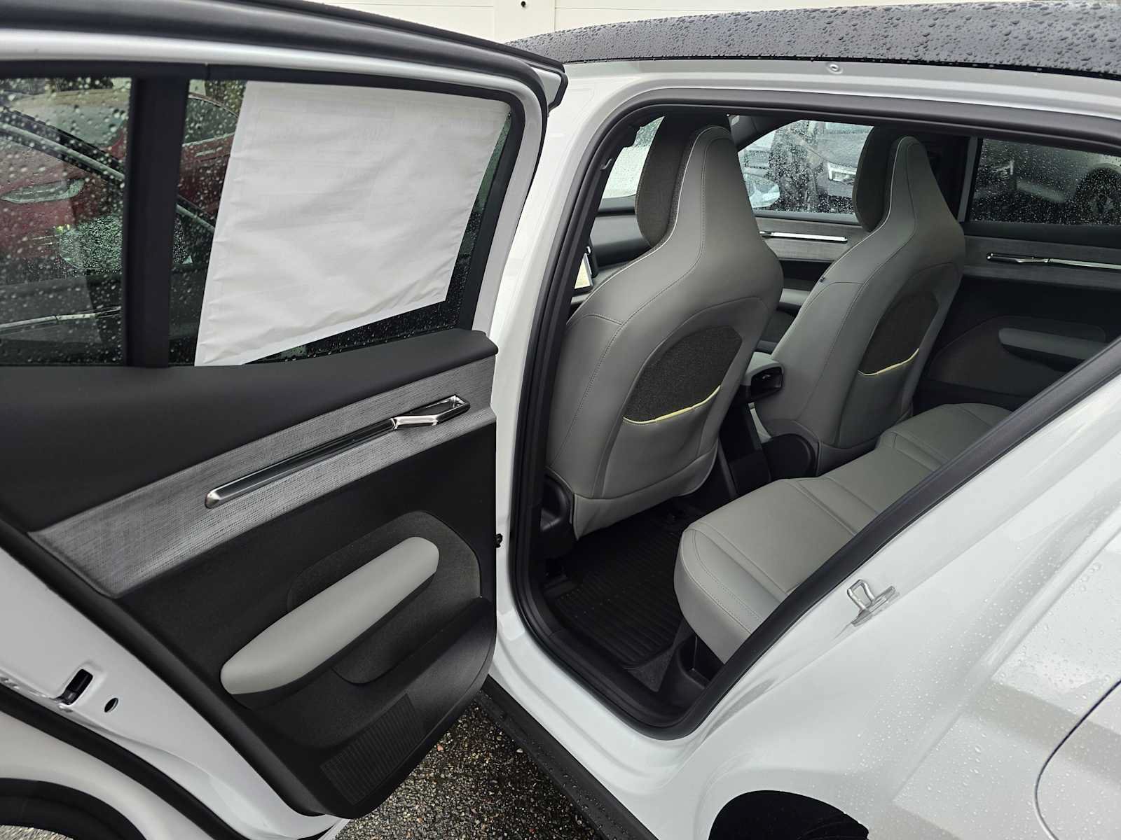 New 2026 Volvo EX30 Ultra w/ Protection Package AWD/4WD image 21