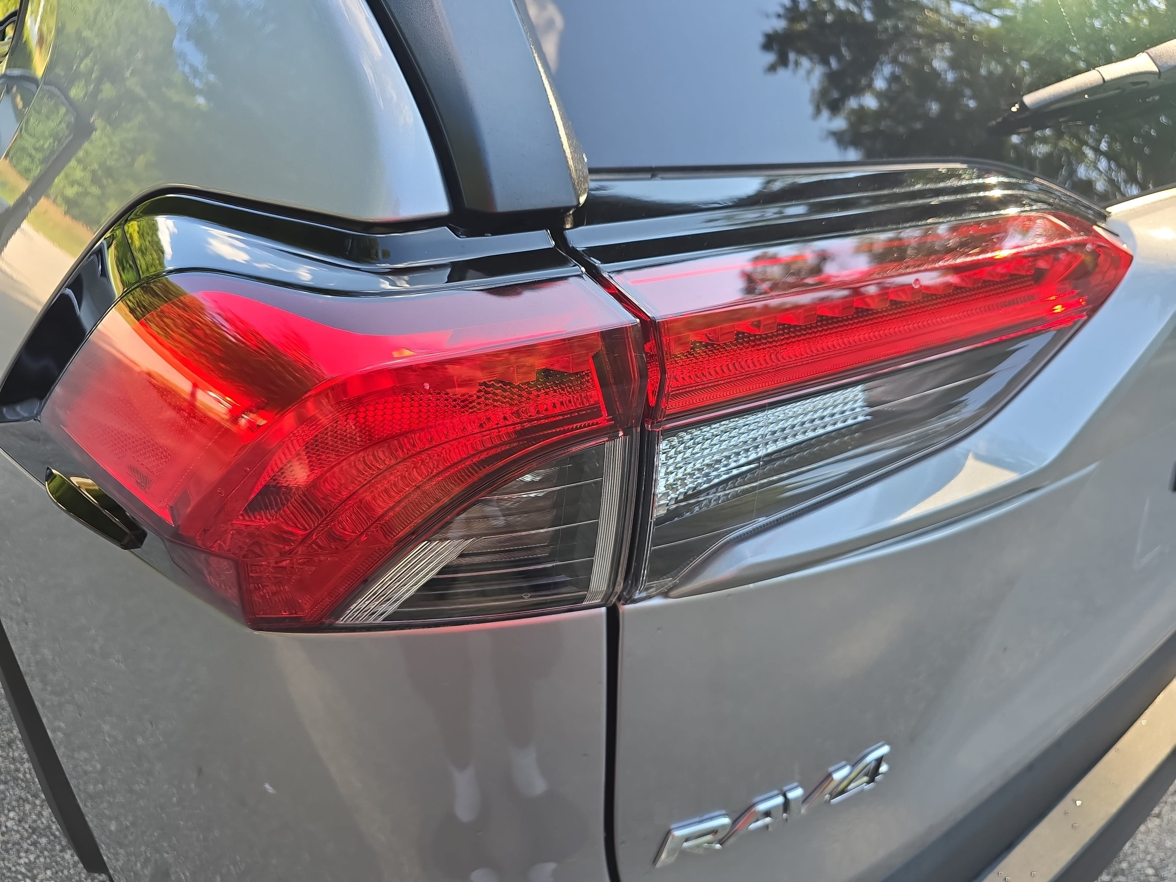 Used 2022 Toyota RAV4 XLE AWD/4WD image 30