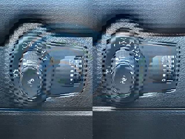 Used 2023 Dodge Durango GT image 30