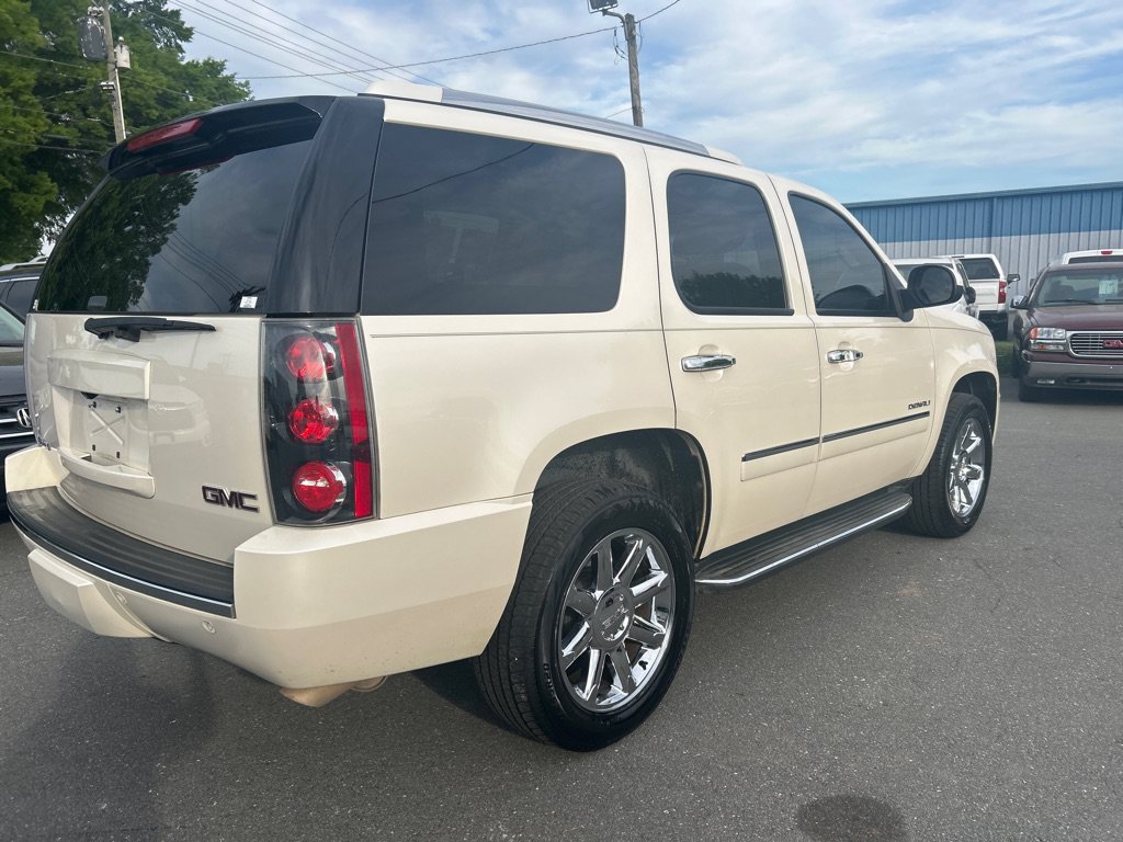 Used 2014 GMC Yukon Denali AWD/4WD image 5