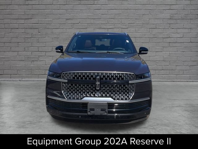 New 2026 Lincoln Navigator L Reserve AWD/4WD image 2