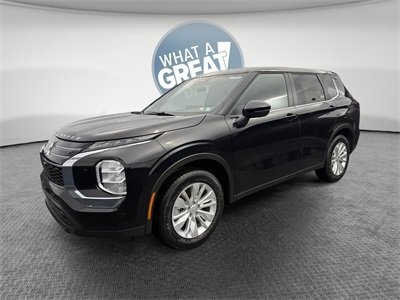 New 2026 Mitsubishi Outlander SE image 8