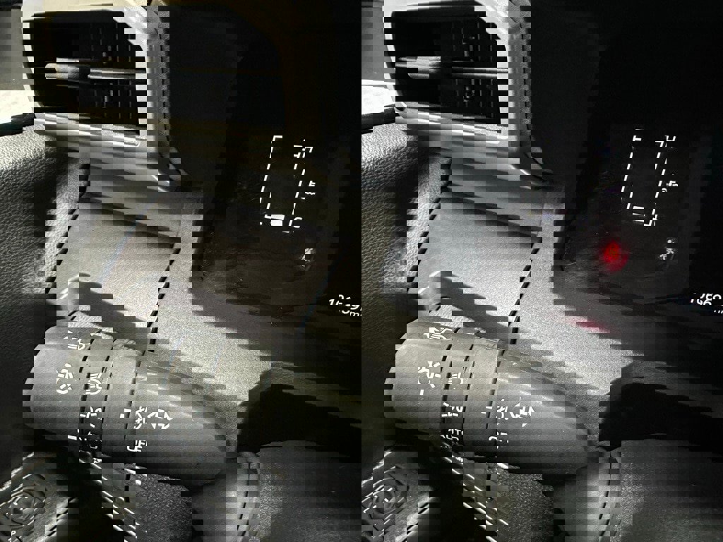 Used 2025 Toyota 4Runner SR5 image 21