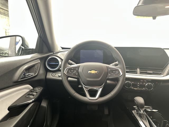 New 2026 Chevrolet Trax LT w/ LT Convenience Package FWD image 12