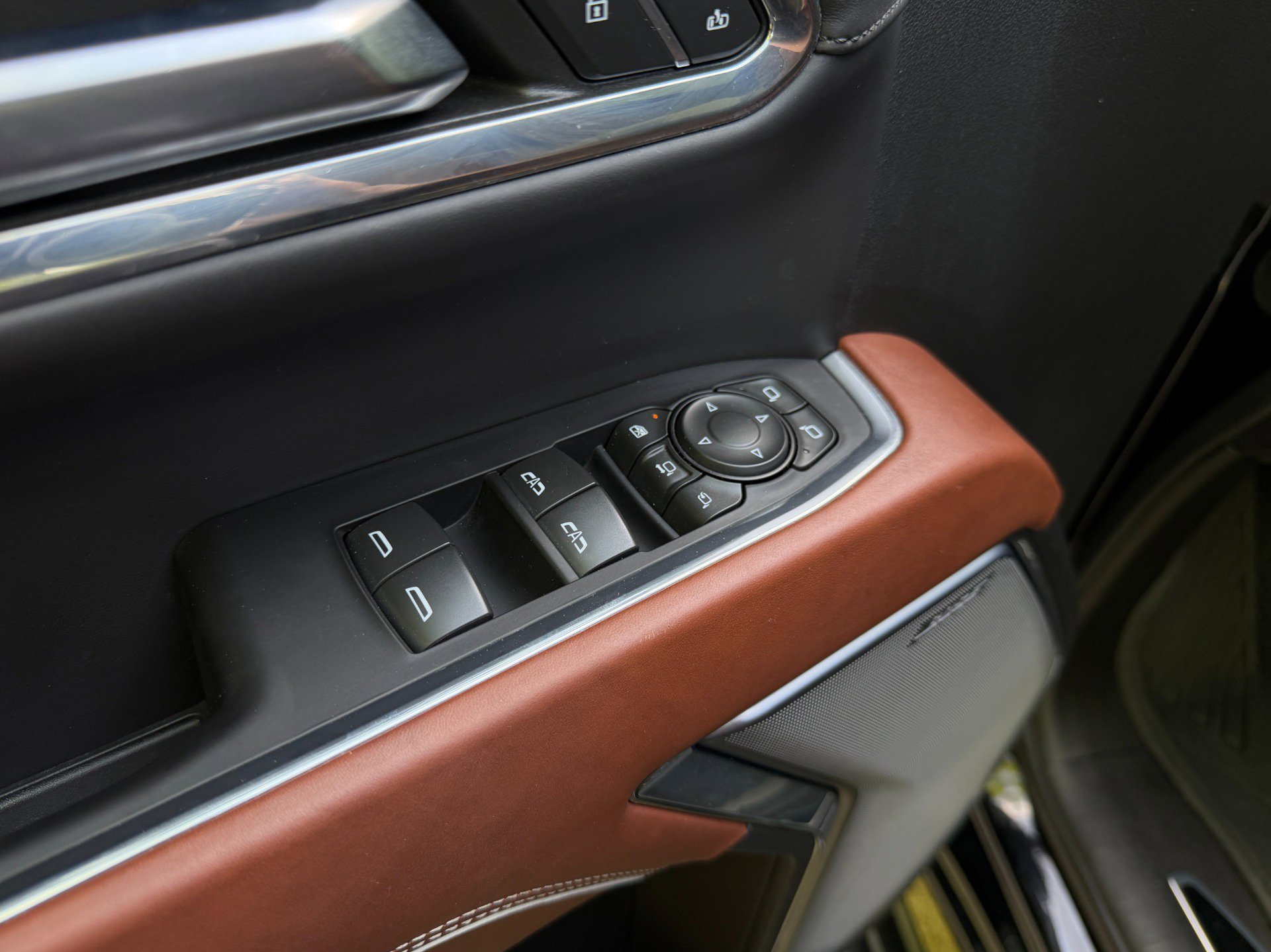 Used 2024 GMC Sierra 3500 Denali Ultimate AWD/4WD image 61