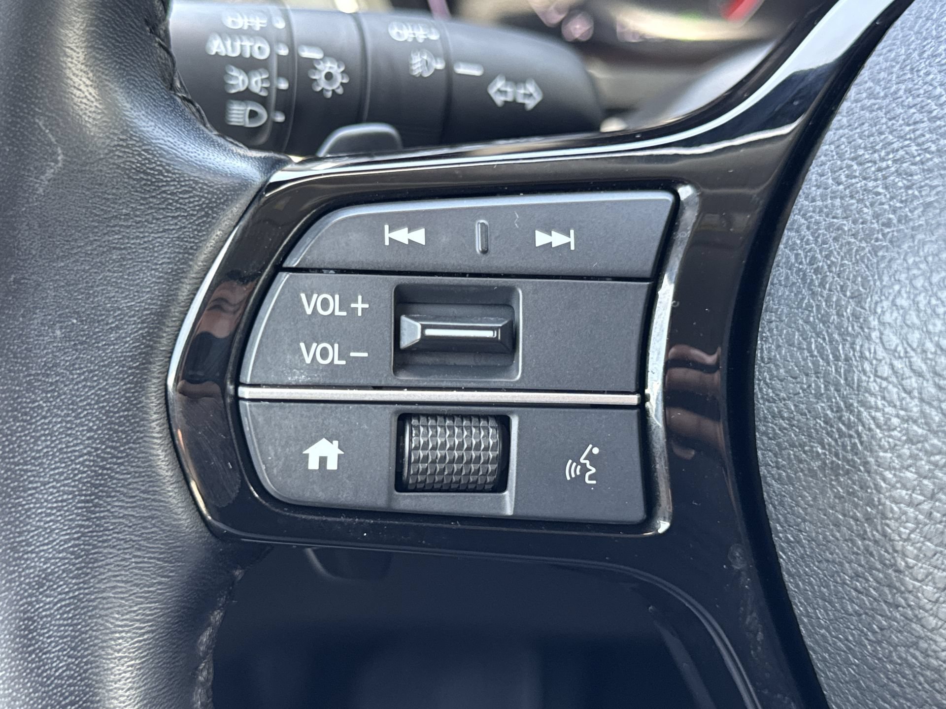 Used 2023 Honda Pilot EX-L image 30
