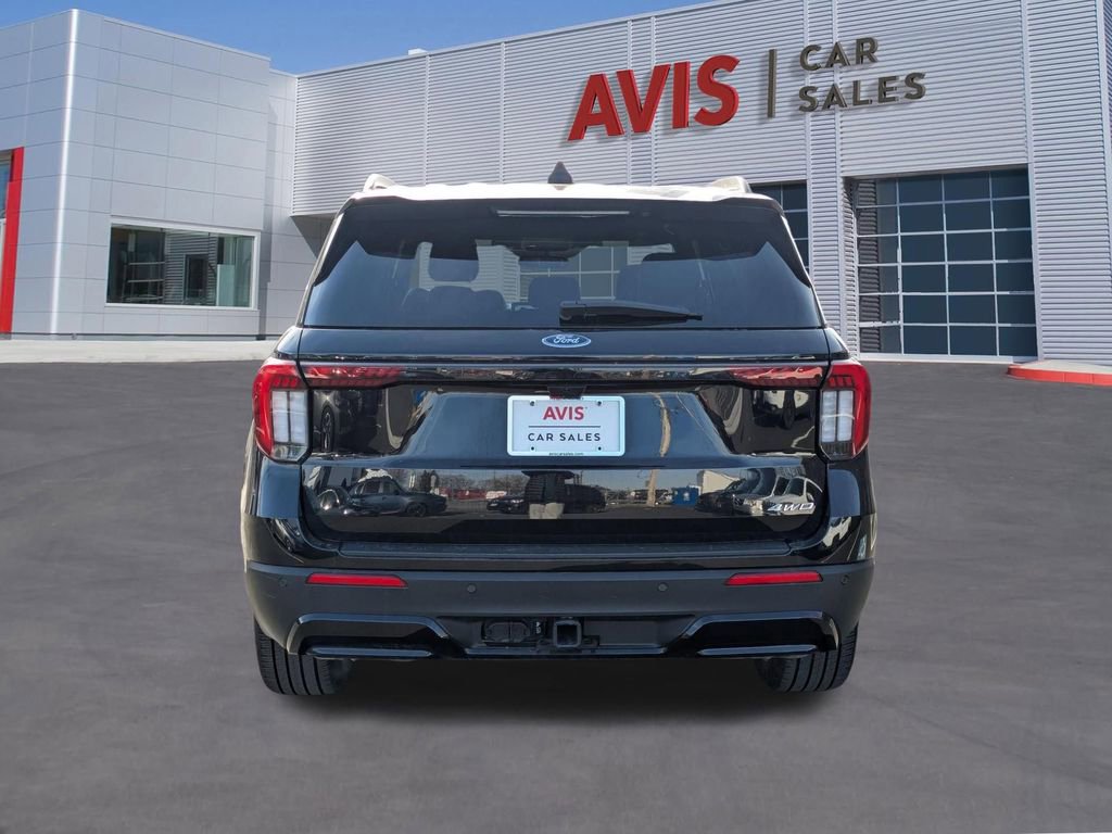 Used 2025 Ford Explorer ST-Line w/ ST-Line Street Pack AWD/4WD image 7
