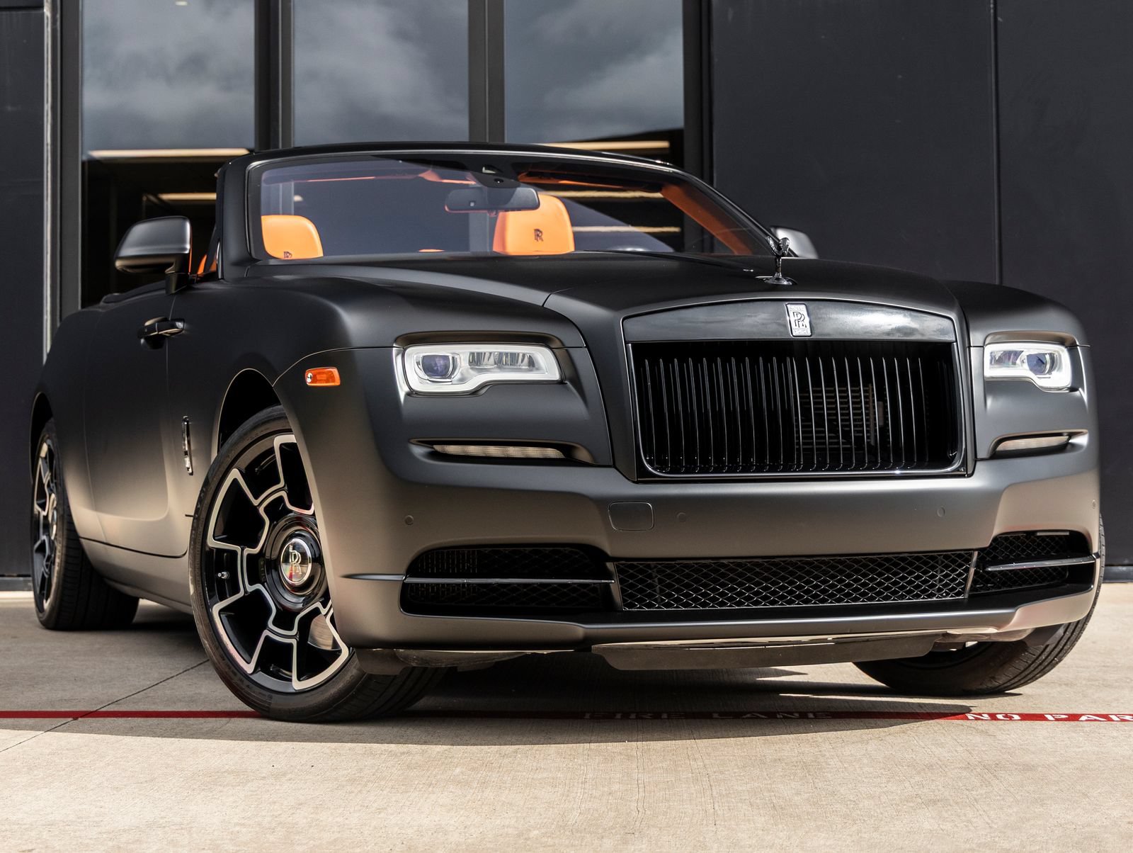 Used 2016 Rolls-Royce Dawn RWD image 5