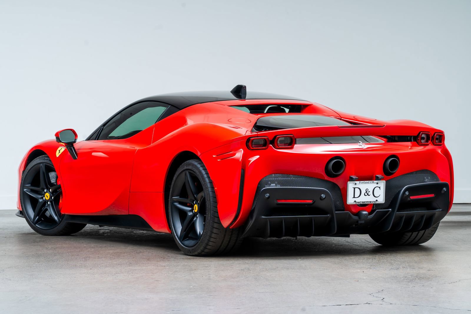 Used 2022 Ferrari SF90 Stradale AWD/4WD image 6