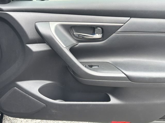 Used 2015 Nissan Altima 2.5 SV FWD image 14
