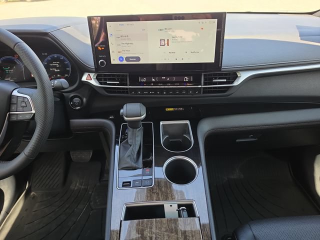 Used 2026 Toyota Sienna Limited FWD image 10