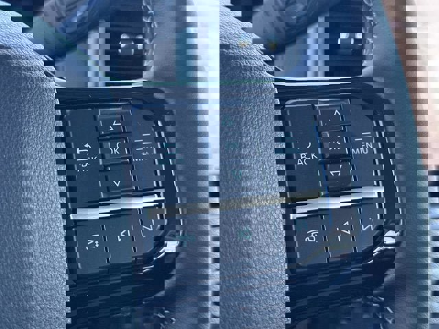 New 2026 Ford F250 Lariat w/ Black Appearance Package image 18