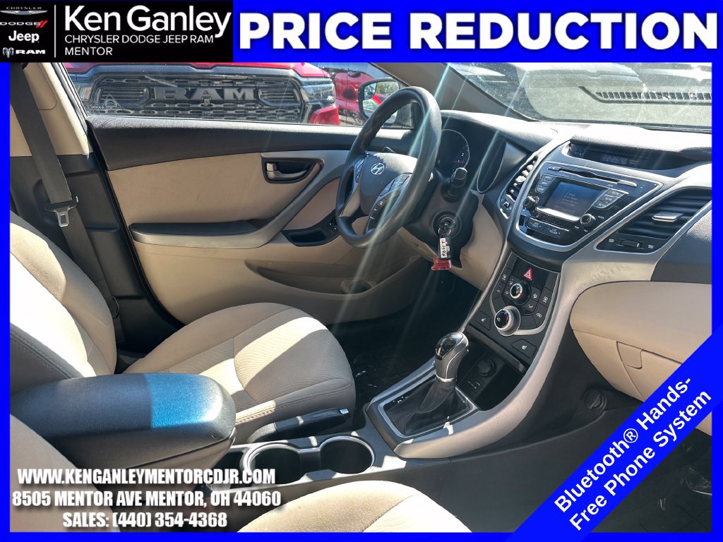 Used 2014 Hyundai Elantra SE w/ Option Group 02 FWD image 25