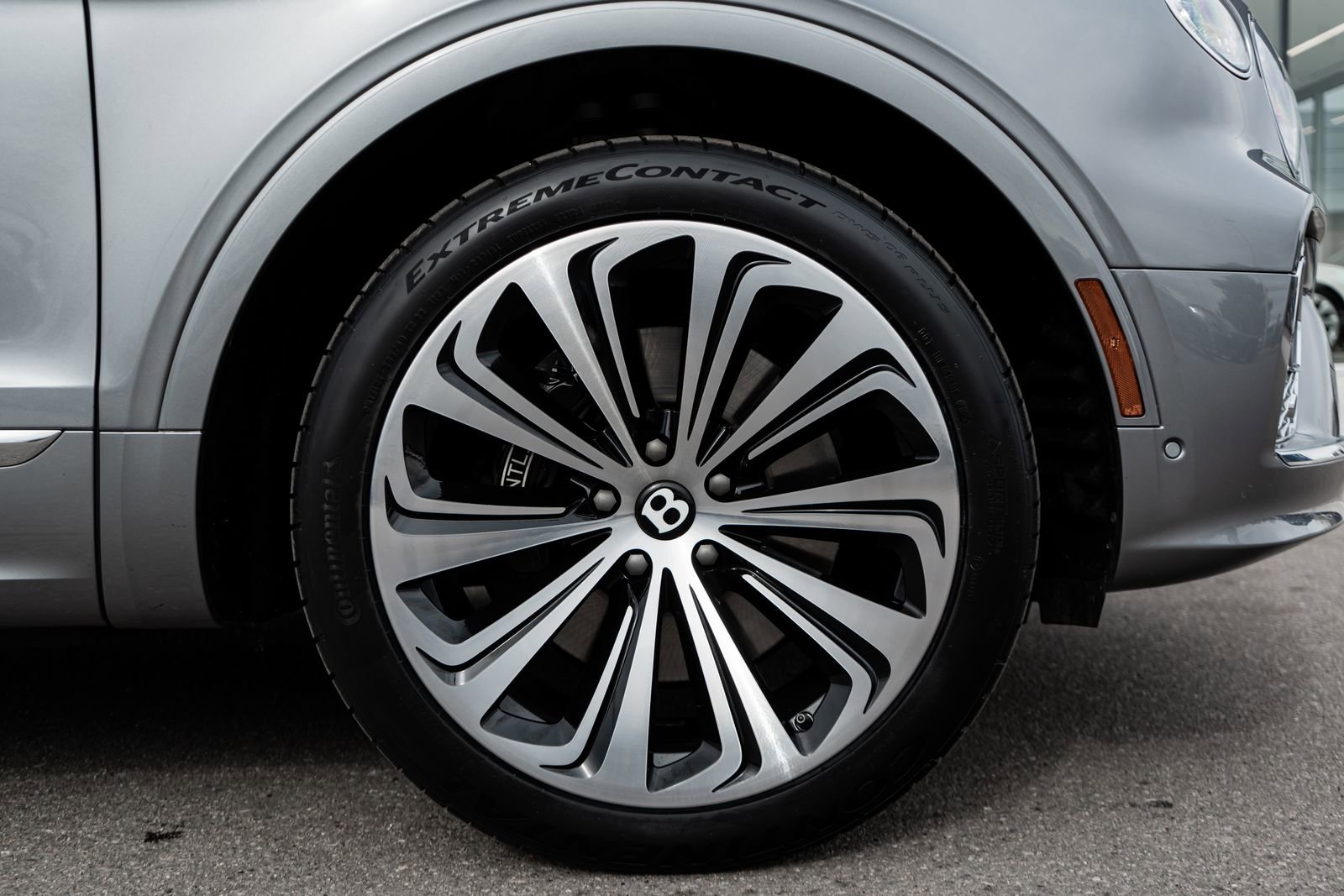 Certified 2022 Bentley Bentayga image 16