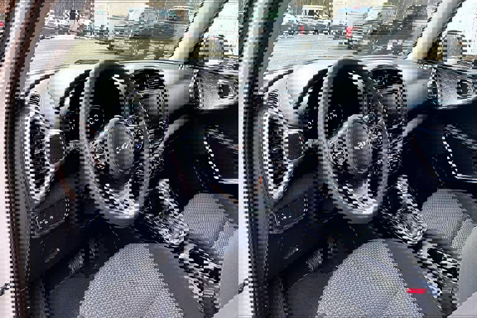 Used 2019 Kia Forte LXS image 18