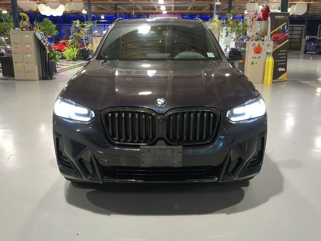 Certified 2024 BMW X3 xDrive30i w/ Premium Package AWD/4WD image 3