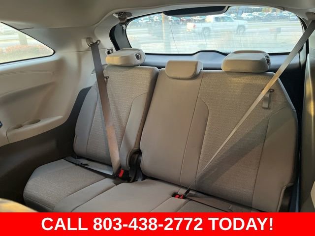 Used 2022 Toyota Sienna LE w/ LE Plus Package image 14