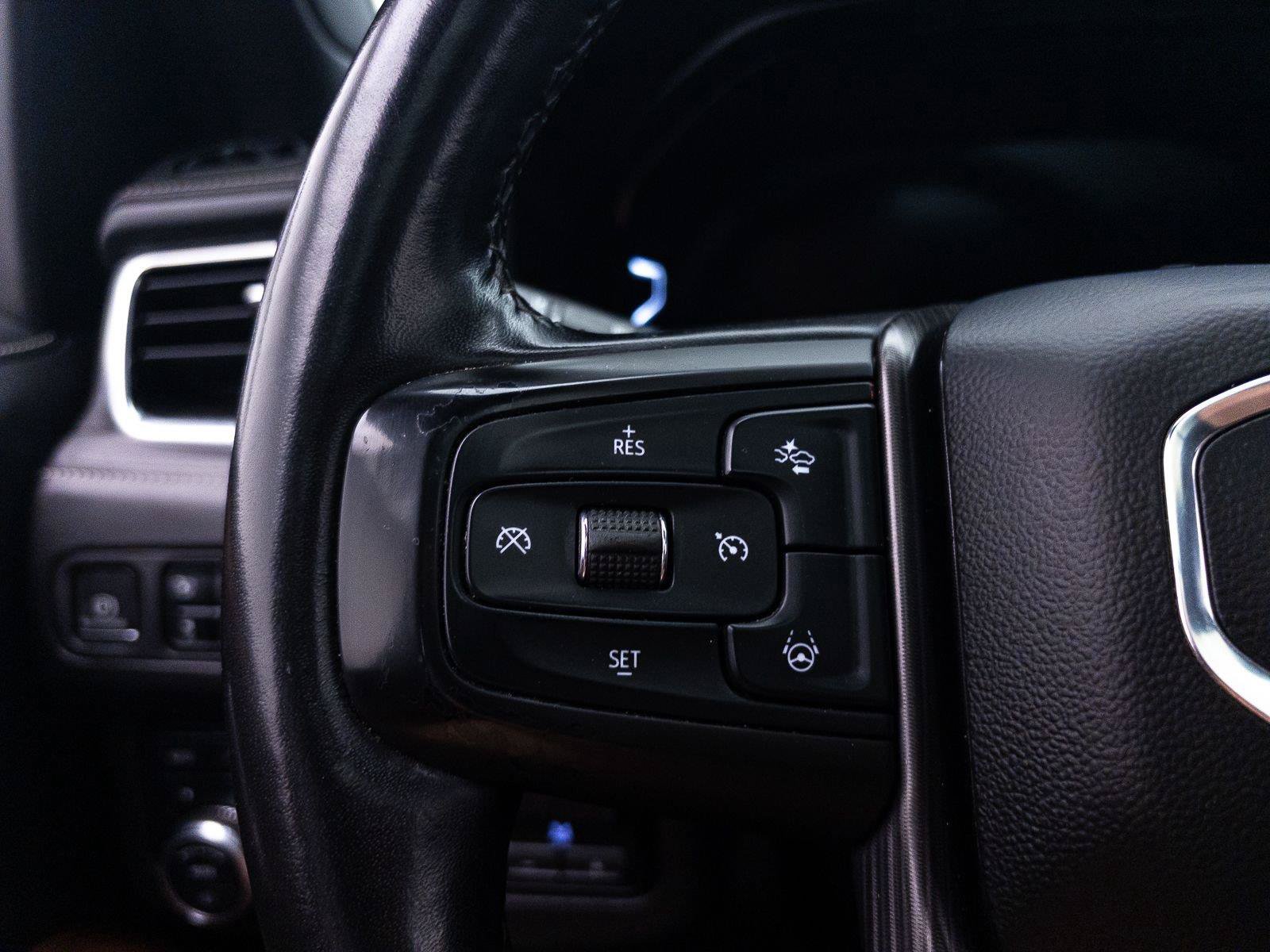 Used 2023 GMC Yukon Denali Ultimate AWD/4WD image 41