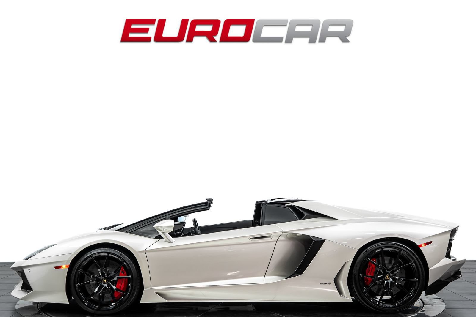 Used 2015 Lamborghini Aventador LP 700-4 AWD/4WD image 2
