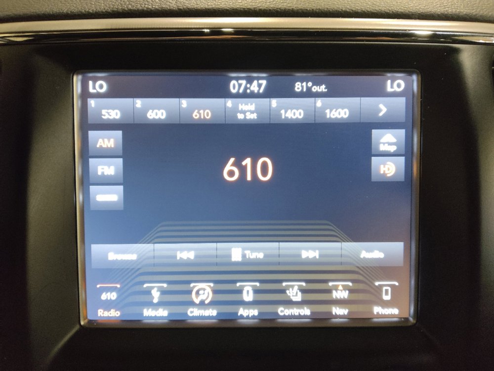 Used 2018 Jeep Grand Cherokee Limited image 25