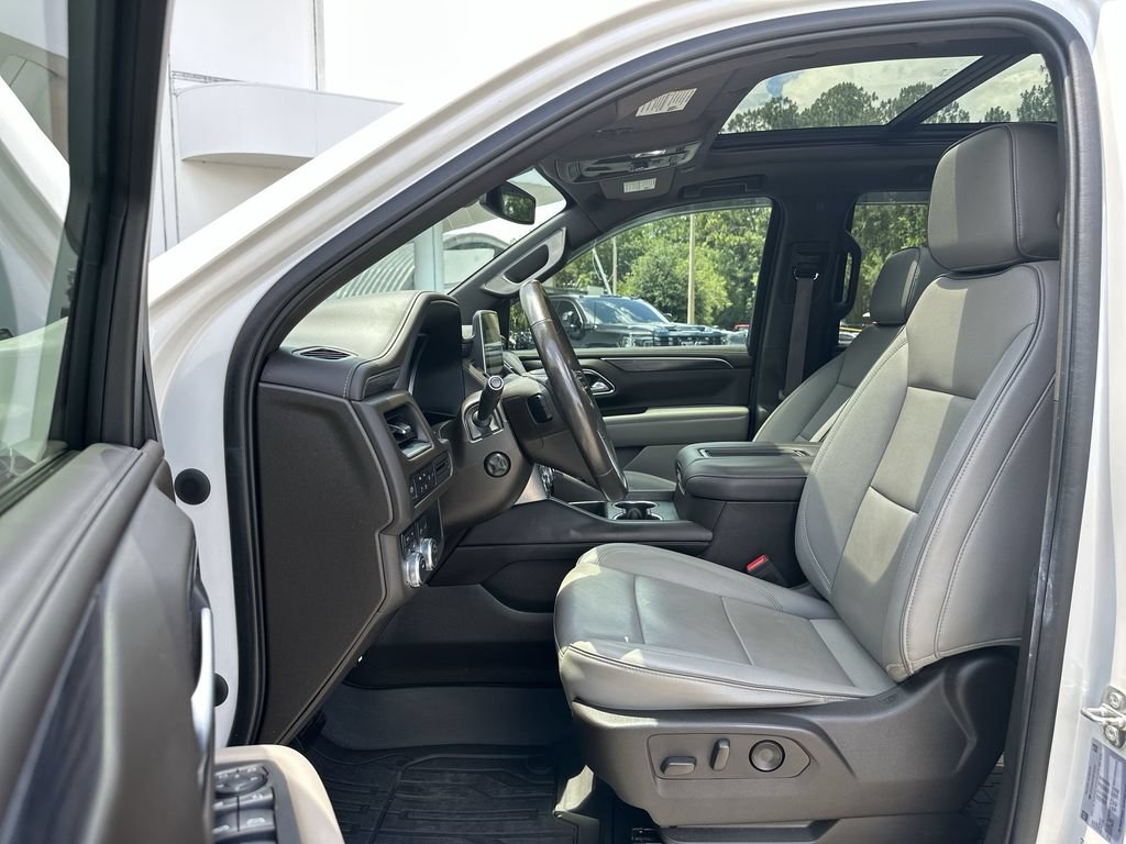 Certified 2022 GMC Yukon SLT w/ SLT Premium Package AWD/4WD image 20