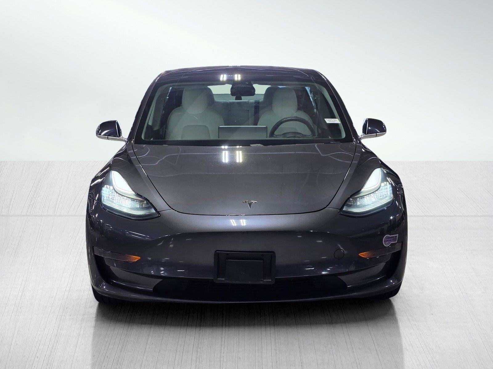 Used 2019 Tesla Model 3 Standard Range Plus image 2