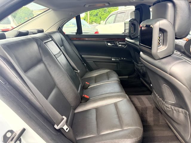 Used 2010 Mercedes-Benz S 550 4MATIC image 10