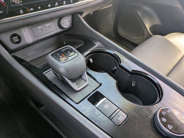 Used 2025 Nissan Rogue SV w/ SV Premium Package image 11