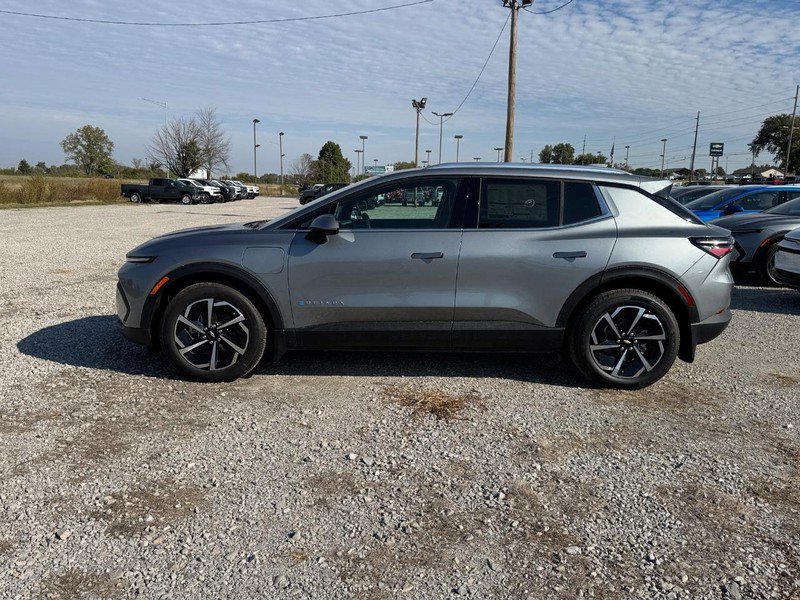 New 2026 Chevrolet Equinox EV LT FWD video 2