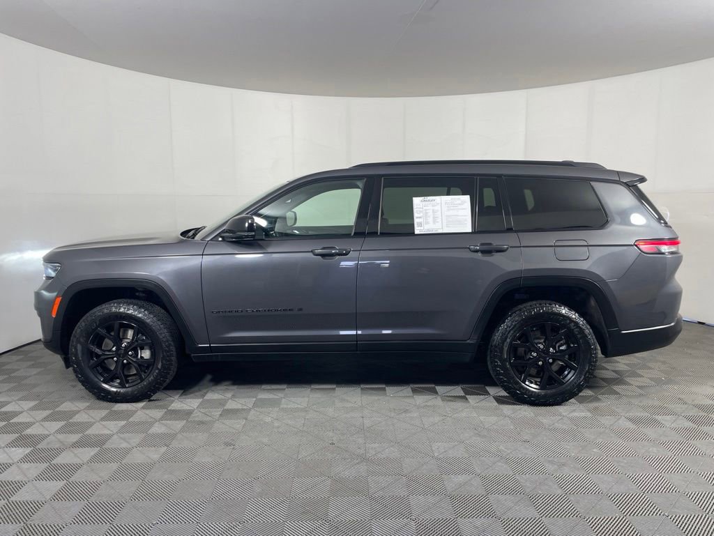 Certified 2024 Jeep Grand Cherokee L Laredo AWD/4WD image 2