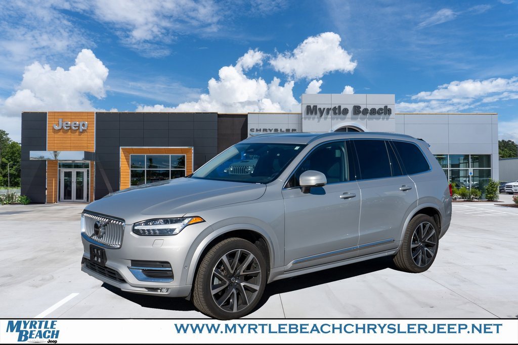Used 2023 Volvo XC90 B6 Plus image 1