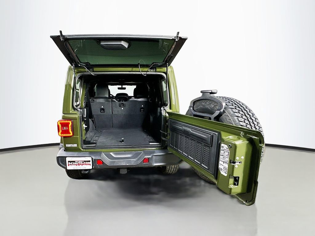 Used 2021 Jeep Wrangler Unlimited Sahara AWD/4WD image 32