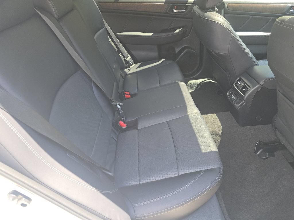 Used 2018 Subaru Outback 2.5i Limited AWD/4WD image 19