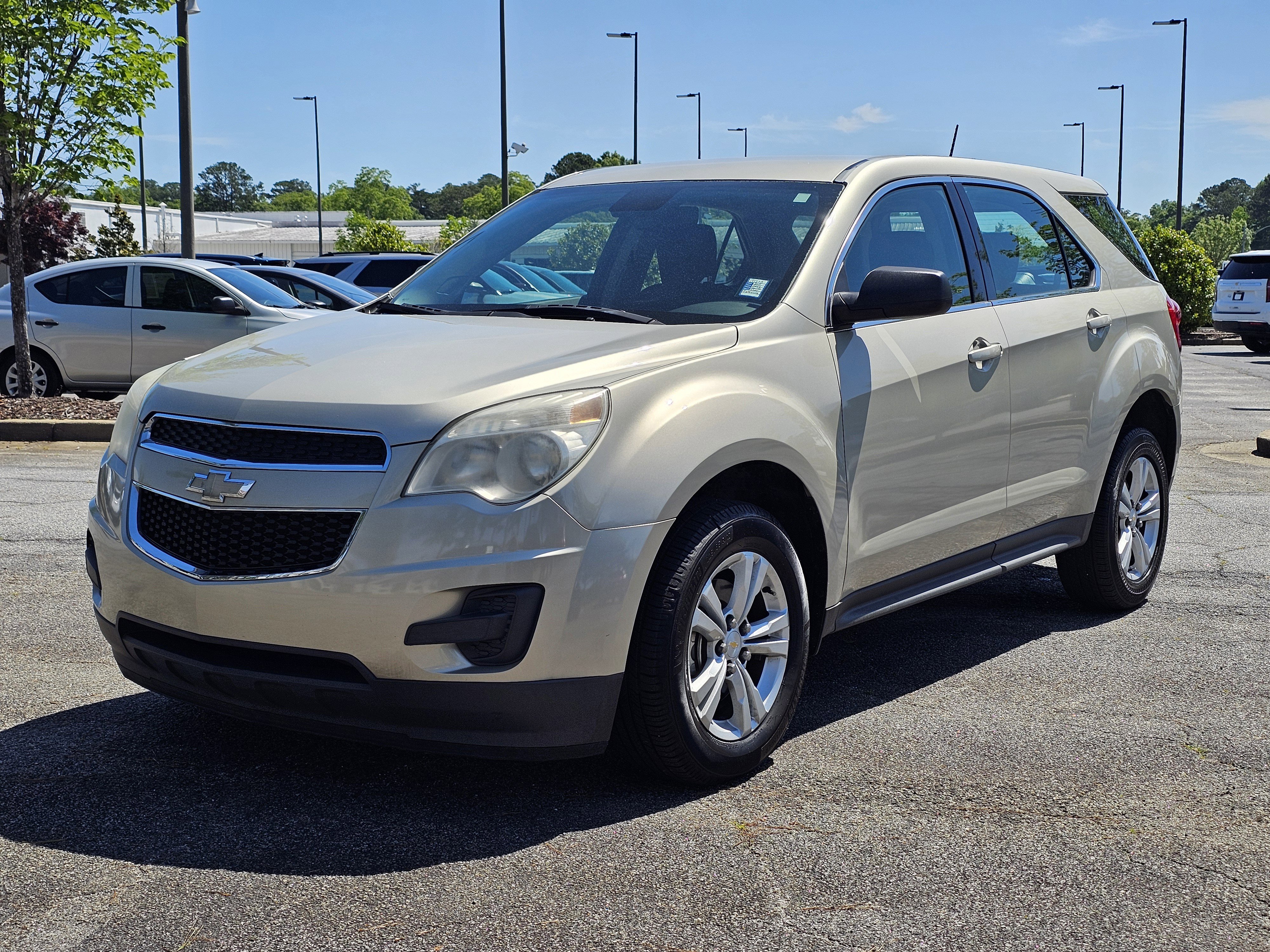 Used 2015 Chevrolet Equinox LS FWD image 2