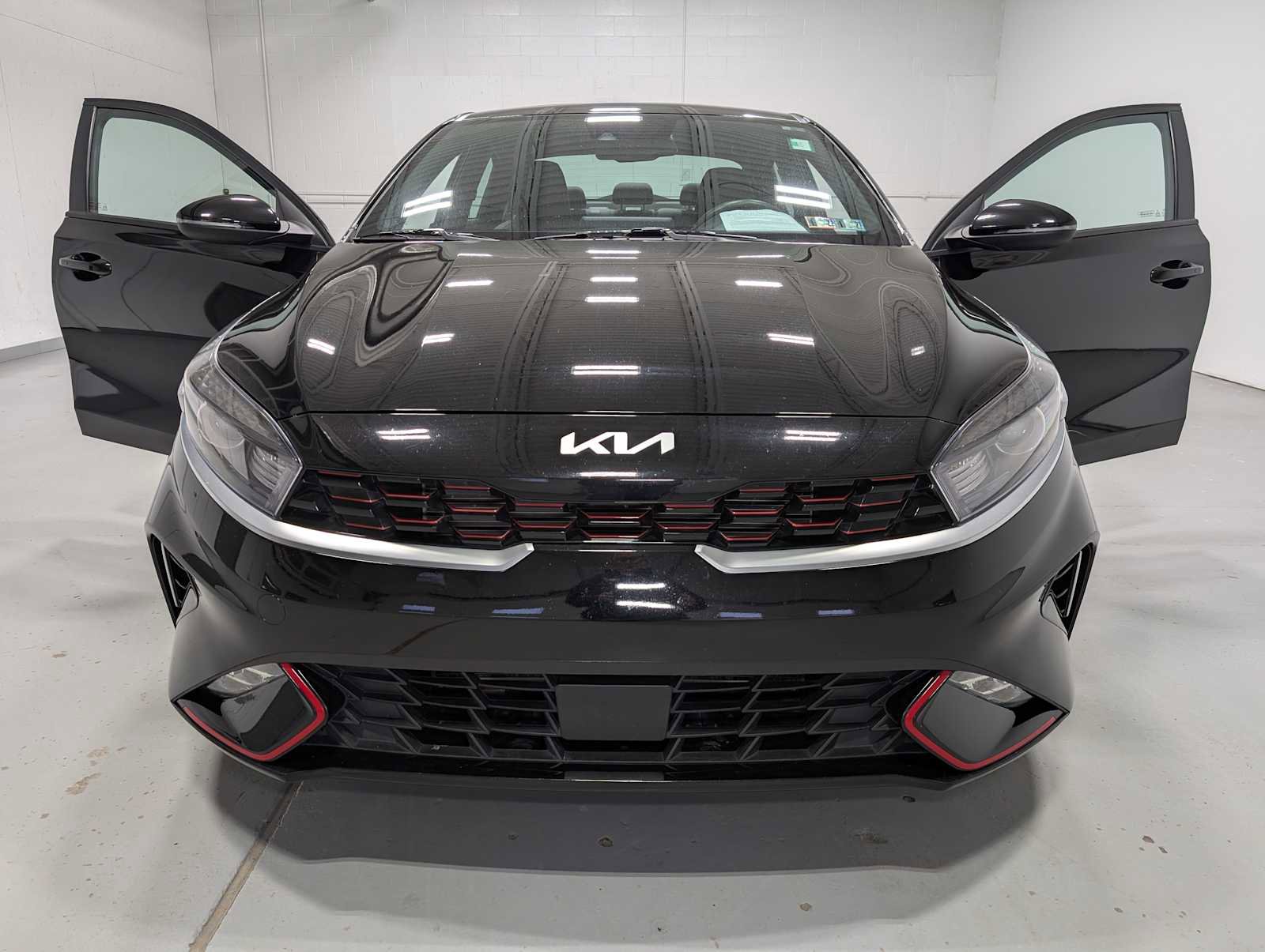 Certified 2024 Kia Forte GT-Line w/ GT-Line Premium Package image 15