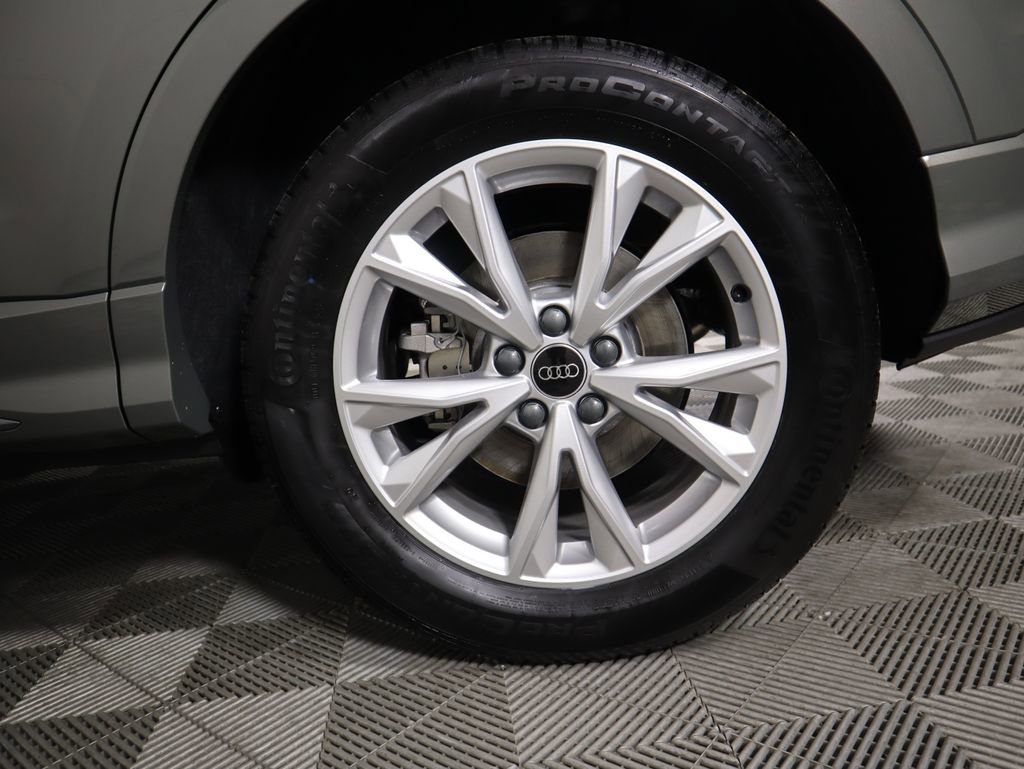 Used 2025 Audi Q3 2.0T Premium w/ Convenience Package image 32