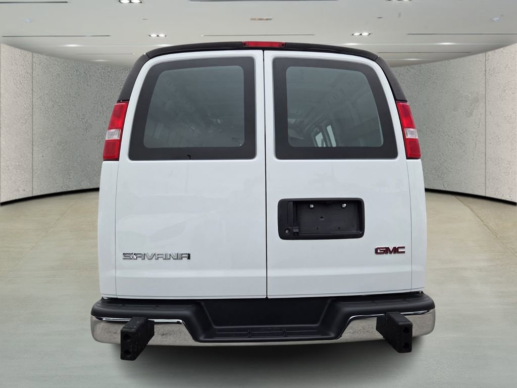 Used 2024 GMC Savana 2500 w/ Driver Convenience Package image 4