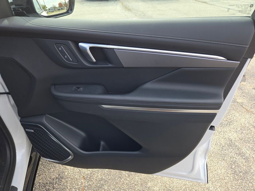 New 2025 Buick Enclave Sport Touring w/ Super Cruise Package image 6