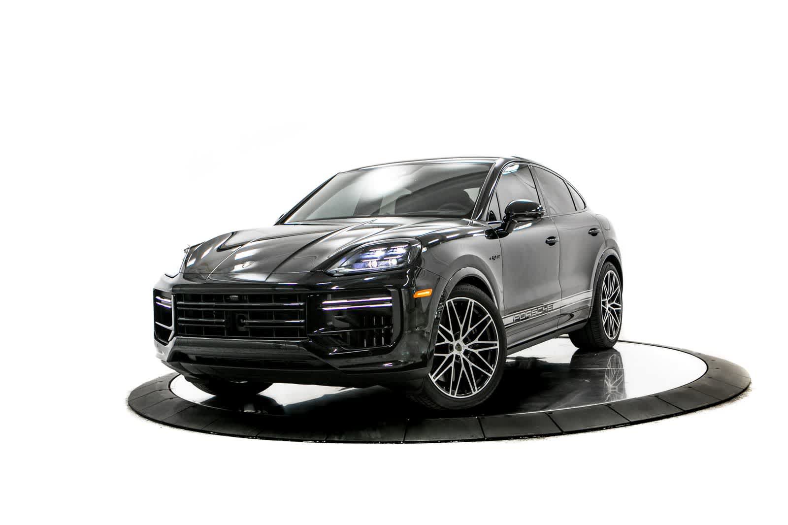 Certified 2025 Porsche Cayenne Turbo AWD/4WD image 1