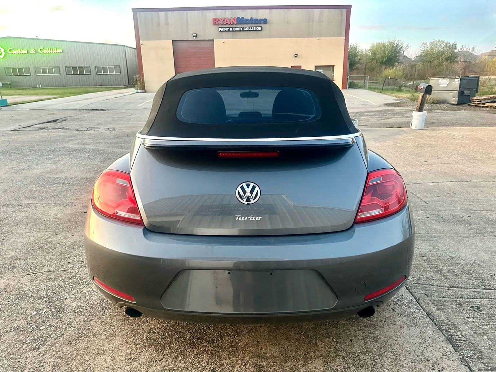 Used 2013 Volkswagen Beetle 2.0T image 8