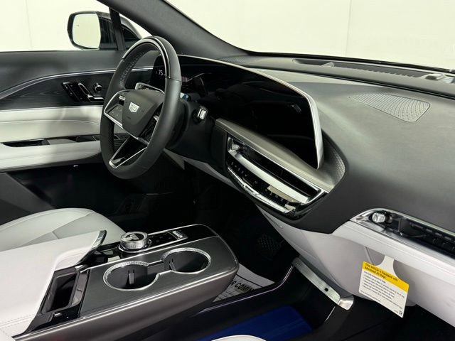 New 2026 Cadillac Lyriq Luxury RWD image 31