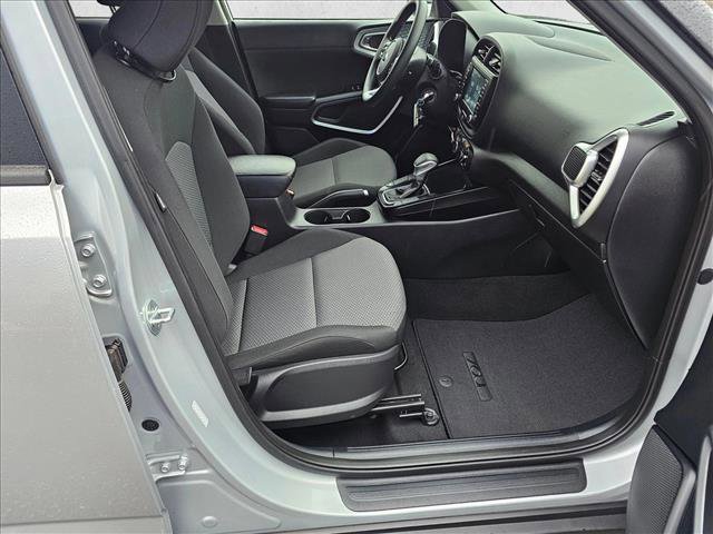 Used 2020 Kia Soul LX image 11