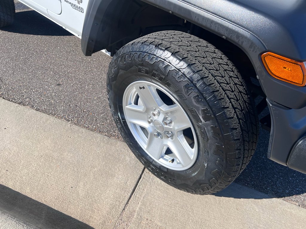 Used 2020 Jeep Wrangler Sport image 3