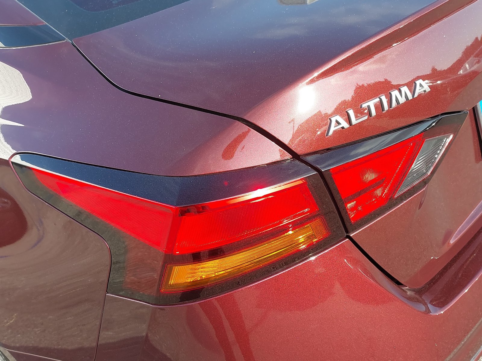 Used 2024 Nissan Altima 2.5 SL FWD image 38