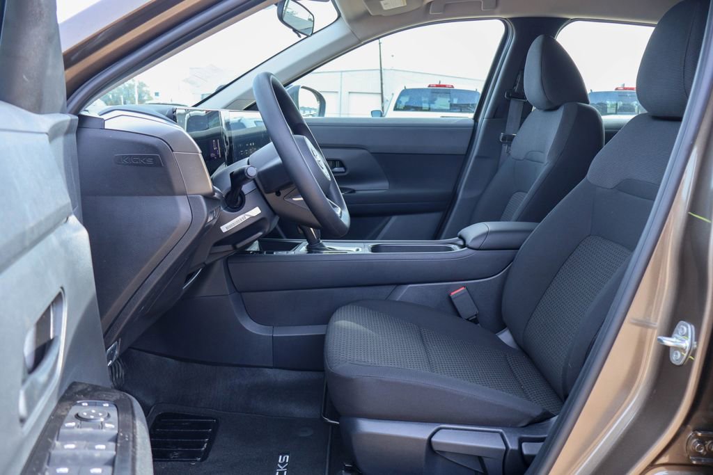 New 2026 Nissan Kicks S image 7