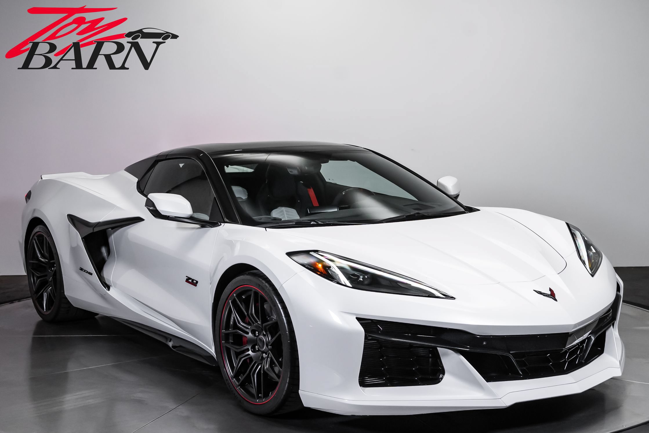Used 2023 Chevrolet Corvette Z06 RWD image 15