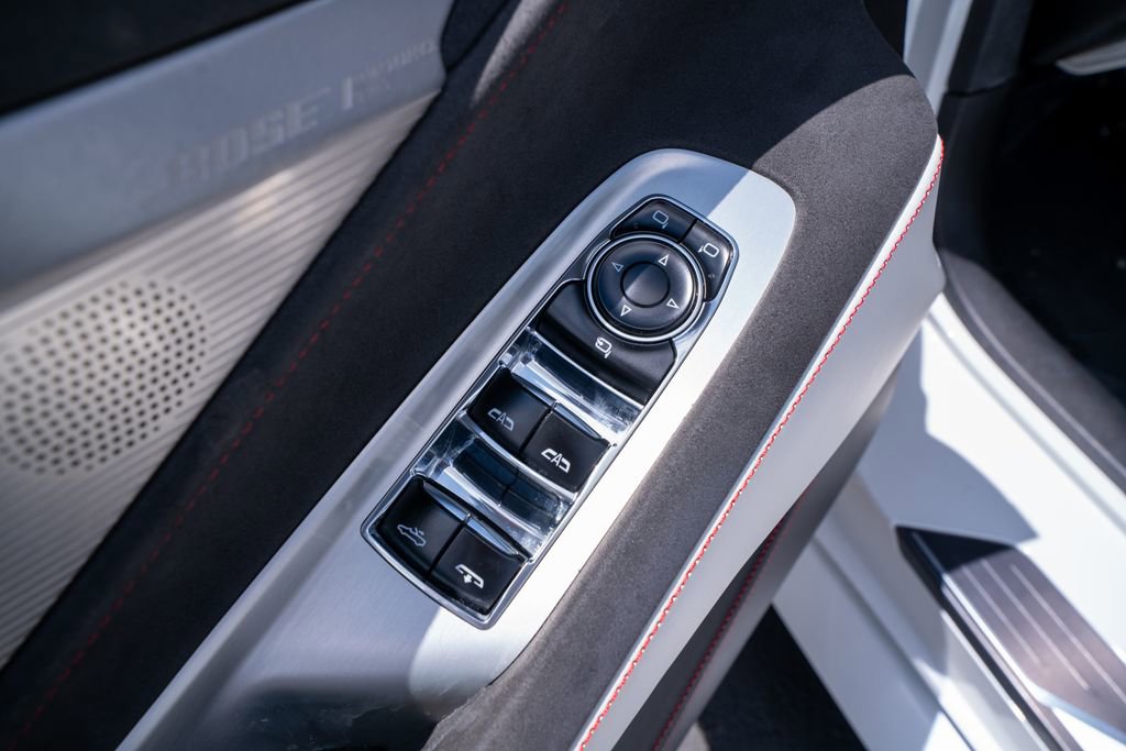 Used 2023 Chevrolet Corvette Stingray Premium Conv w/ Z51 Performance Package RWD image 33