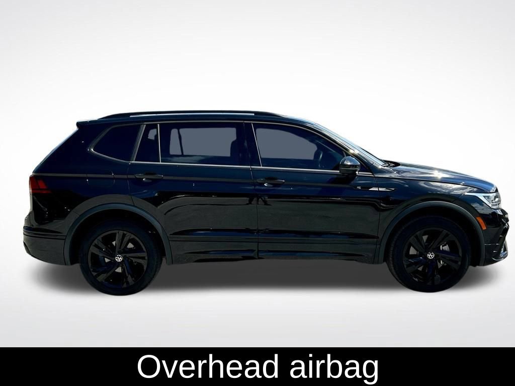 Certified 2024 Volkswagen Tiguan SE R-Line image 7